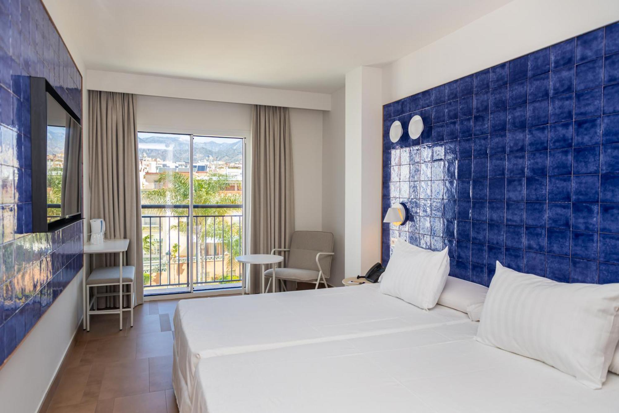 Hotel Perla Marina 4*