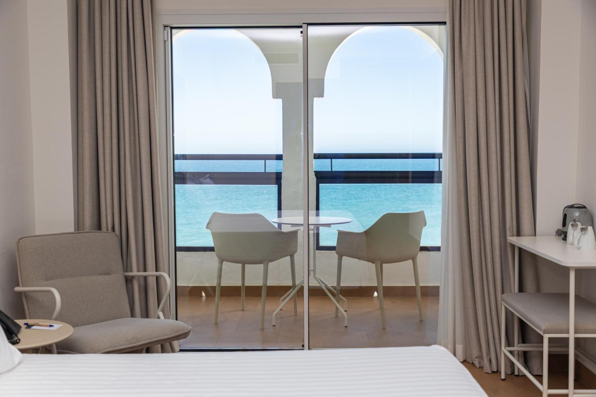 Perla Marina 4*